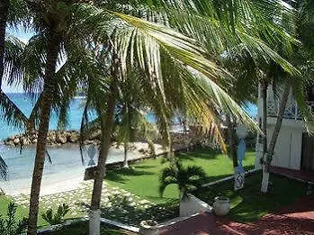 Idyllic Beachfront Condo Ocho Rios Apartment