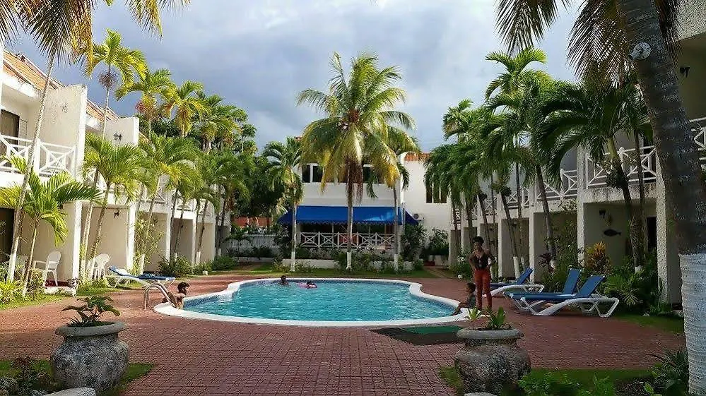 Idyllic Beachfront Condo オーチョ・リオス