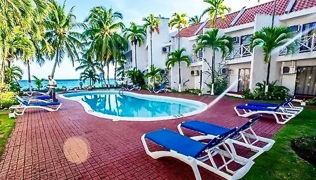 Idyllic Beachfront Condo Ocho Rios Daire